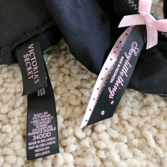 Victoria's Secret Lace Bra Panty Set NEW! - Picture 5 of 6